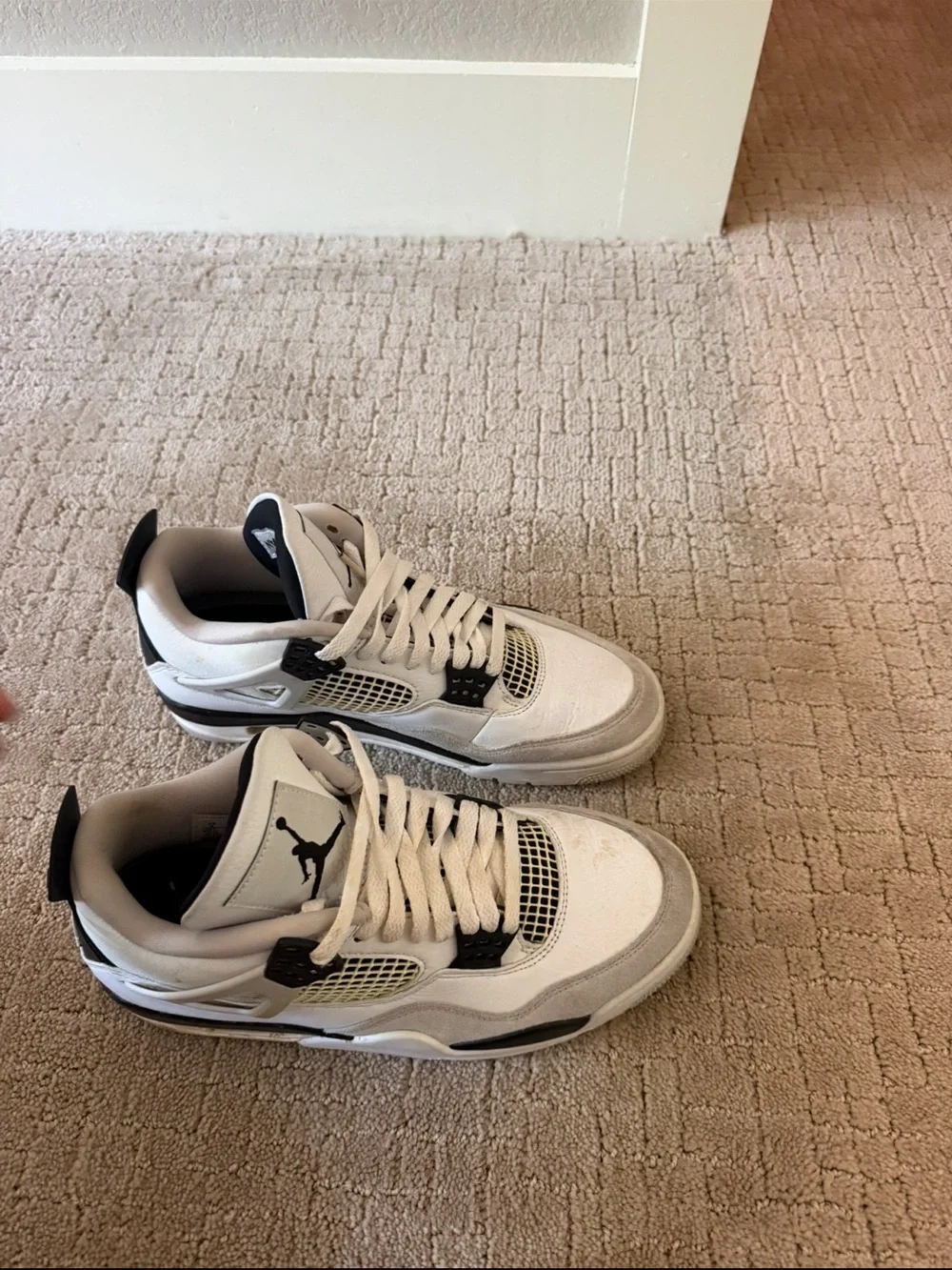 Jordan 4 Retro White Black Light Bone Sneakers